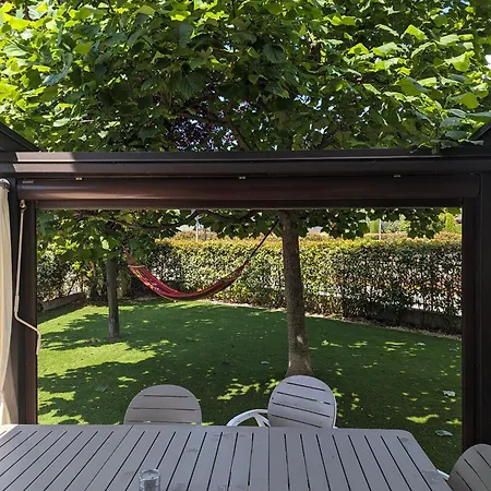 Tranquillita Nel Casa Con Giardino Per 6 Persone