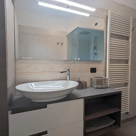 Tranquillita Nel Casa Con Giardino Per 6 Persone Apartman