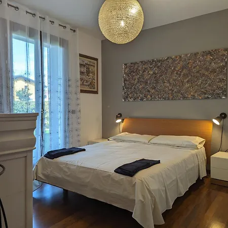 Tranquillita Nel Casa Con Giardino Per 6 Persone