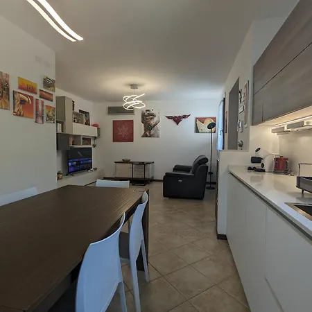 Tranquillita Nel Casa Con Giardino Per 6 Persone Apartman